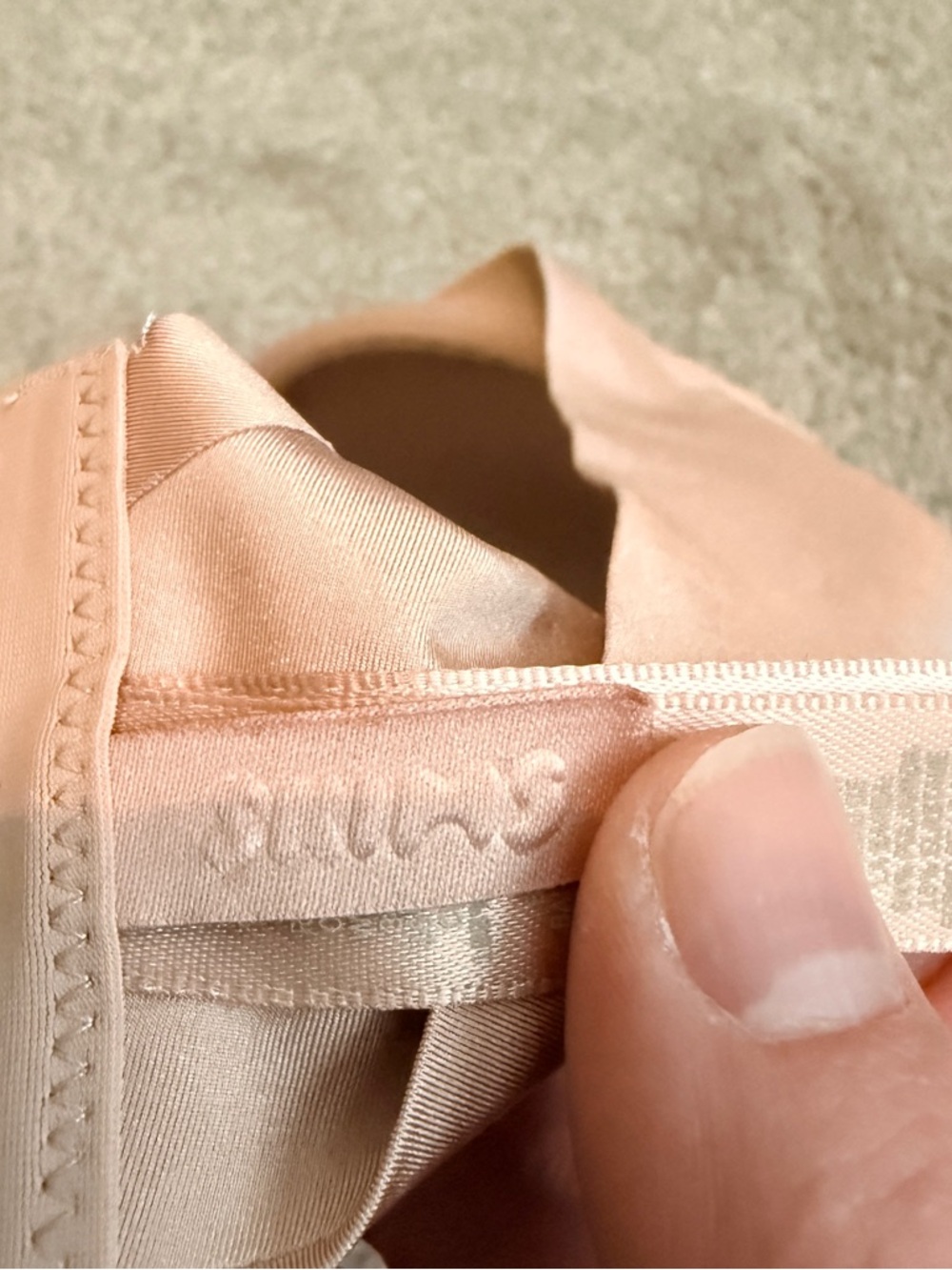 SKIMS Ultimate Teardrop Push-Up Bra 38D Beige - Picture 3 of 5